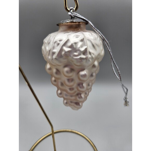 Vintage Kugel Midwest White Grape Cluster Heavy Glass Ornament - Picture 3 of 6